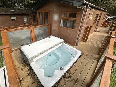 Hot tub on the deck of a holiday lodge